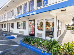 Motel 6 Modesto CA