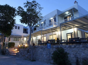 Ilioxenia Studio & Apartments