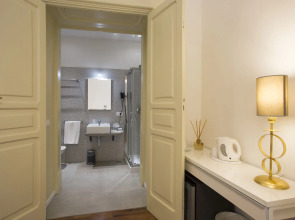 Napoli Class Luxury Rooms & Suites