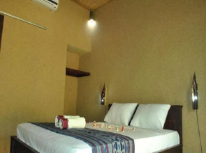 Sudi Guest House