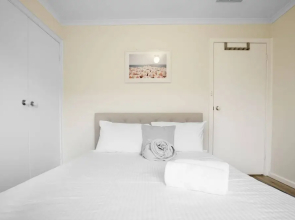 Quiet & Peaceful 3bed2bath Home @keilor Downs