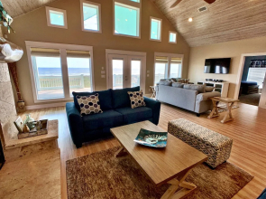 Gulf Pearl by RedAwning