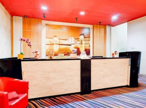 Nite and Day Hotel