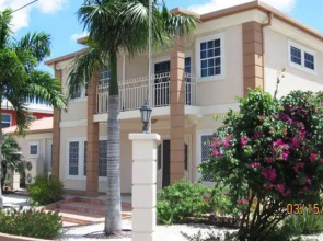 Eagle Beach Villa