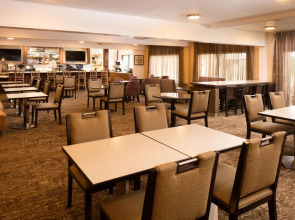 Red Lion Hotel Portland Airport