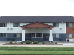 Super 8 By Wyndham Shenandoah