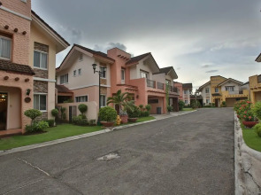 Crown Regency Suites & Residences - Mactan