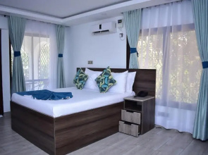 makaazi hotel Nyali