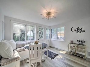 Bright & Airy Liberty Lake Abode w/ Backyard!