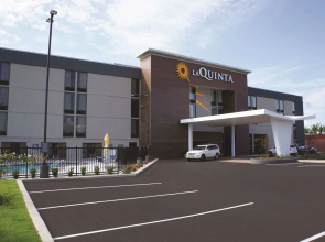 La Quinta Inn & Suites by Wyndham Columbus MS