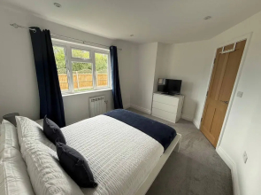 Charming Bungalow in Picturesque Silton Village