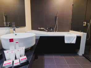 Ramada Hotel and Suites Baku