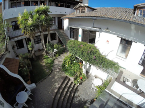 L'AUBERGE INN - Hostel