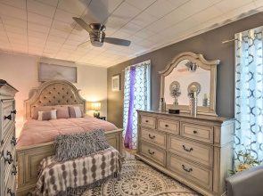 Stylish Suburban Getaway, 10 Miles to Royal Mtn!