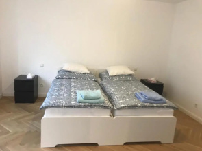 Top Apartment