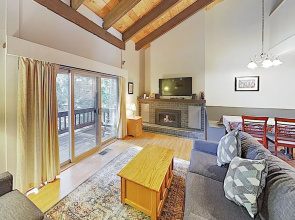 New Listing! Upscale Condo w/ Pool - Walk to Beach condo