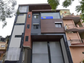 Fabhotel Grand Vista