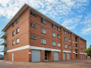Luskin Lodge, Unit 15/29 Weatherly Close