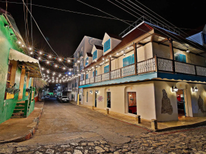 Isla de Flores Hotel