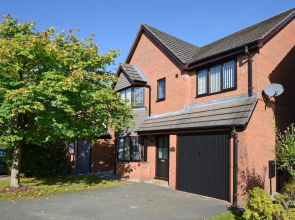 Ideal for Alton Towers, Staffordshire and The Peak District