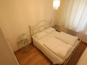 The charmant apartment with lake view