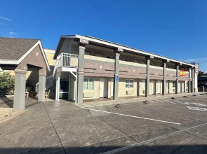 Hometown Inn