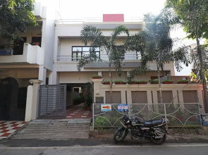 Oyo 22946 Sbg Inn