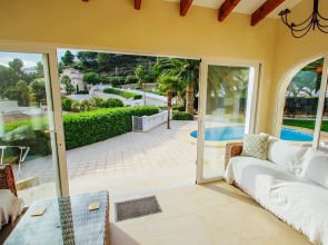 Alldo - hill side with private pool in Moraira