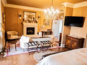Rose Manor Inn B & B