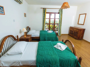 Beautiful Home in Pomos With Wifi and 2 Bedrooms