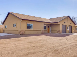 1 Mi to Main St & Riverwalk: Home in Canon City