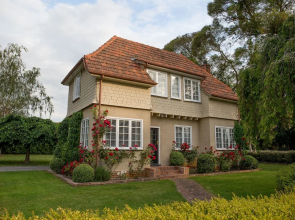 Gatehouse Mana Lodge