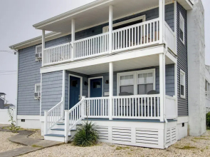 Bayfront Brigantine Escape w/ Porch & Bay Views!
