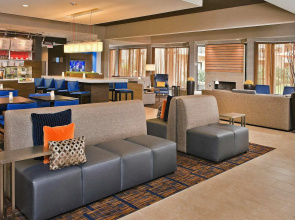 Courtyard by Marriott Mahwah