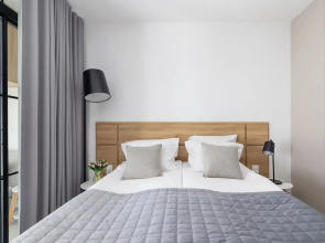 Cozy Apartment for 5 by Renters