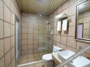 Changzhou Luheju Hotel (Jingchuan Park Branch)(常州六合居宾馆（荆川公园店）)