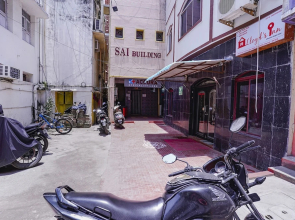 FabHotel Lloyds Inn I