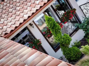 Corvin Pension And Restaurant