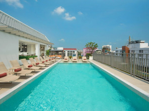 Casa Vimaya Riverside