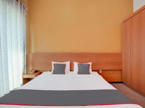 Collection O Padang near Mesjid Raya Syekh Ahmad Al-Minangkabawi formerly Hotel Surya Palace