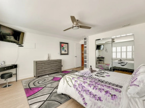 Edinburg Escape w/ Smart TV Near Firemen's Park!