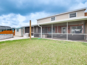Spacious Waterfront Home In Merritt Island W/ Pool