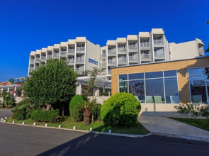 Carine Hotel Delfin