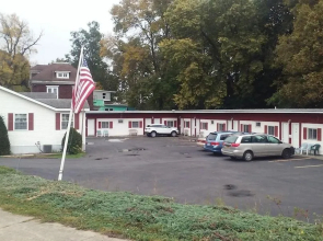 Riverside Motel
