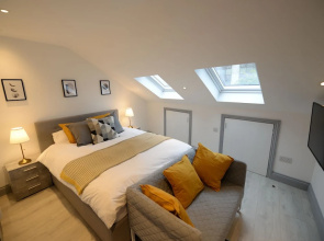 Simplistic Apartment in Coventry near Belgrade Theatre