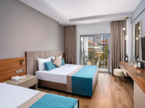 Side Story Resort & Spa