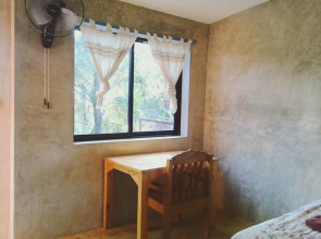 Happy House Backpacker - Hostel