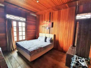 Wooden House Villa Lembang