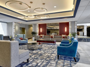 Sheraton Milwaukee Brookfield Hotel