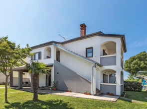 Amazing Home in Fazana With Wifi and 2 Bedrooms